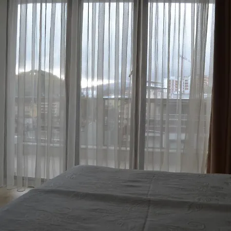 Almasa Aparts ترمال