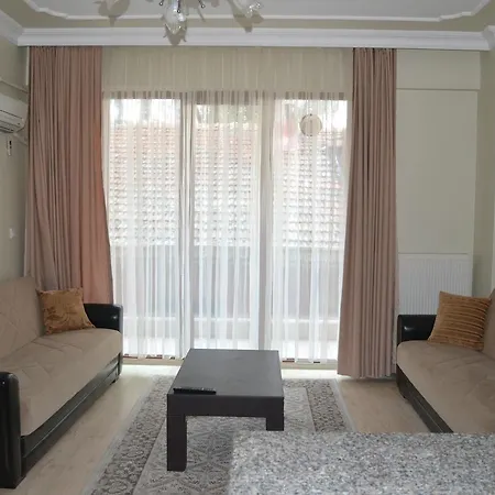 Almasa Aparts شقة